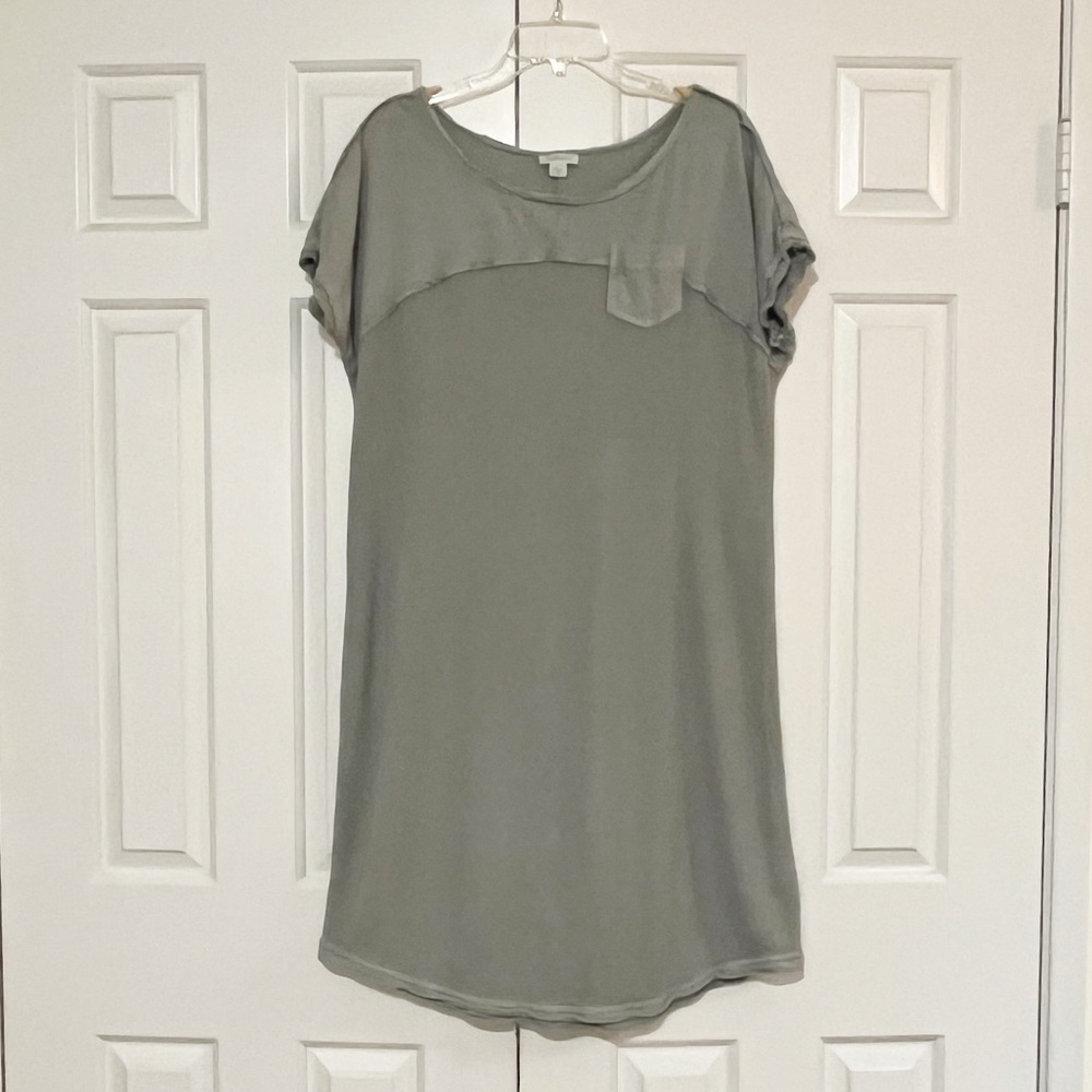 Sundance sage green short sleeve waffle knit midi dress. Size Large